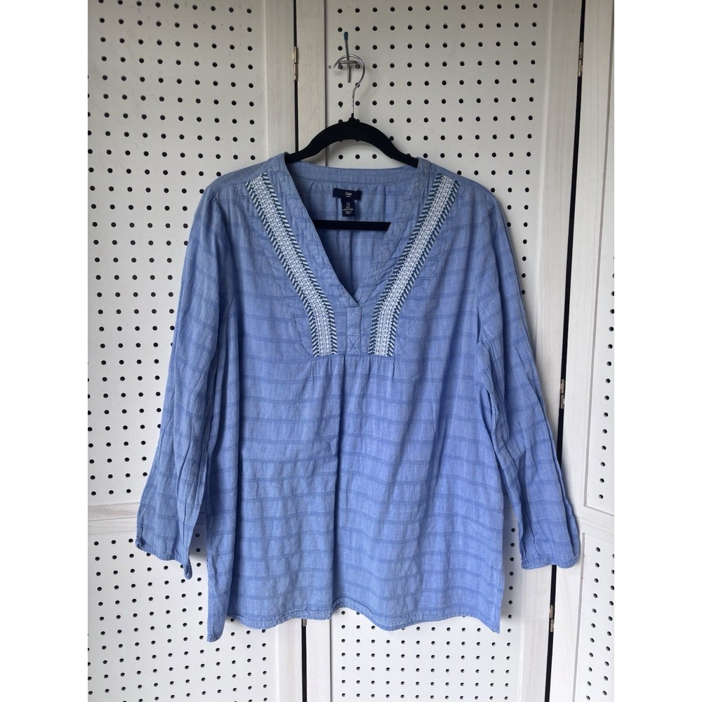 Gap Women's Lg Blue Chambray Popover‎ V Neck Tunic Shirt Long SLV Embroidered